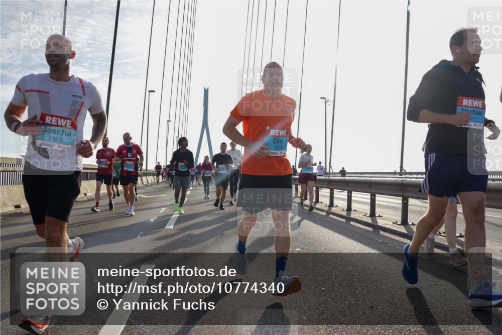 03.10.2026 - Köhlbrandbrückenlauf Yannick Fuchs http://msf.ph/oto/10774340 03.10.2026 09:33:25 Position 1 1689, 3236, 277 meine-sportfotos.de