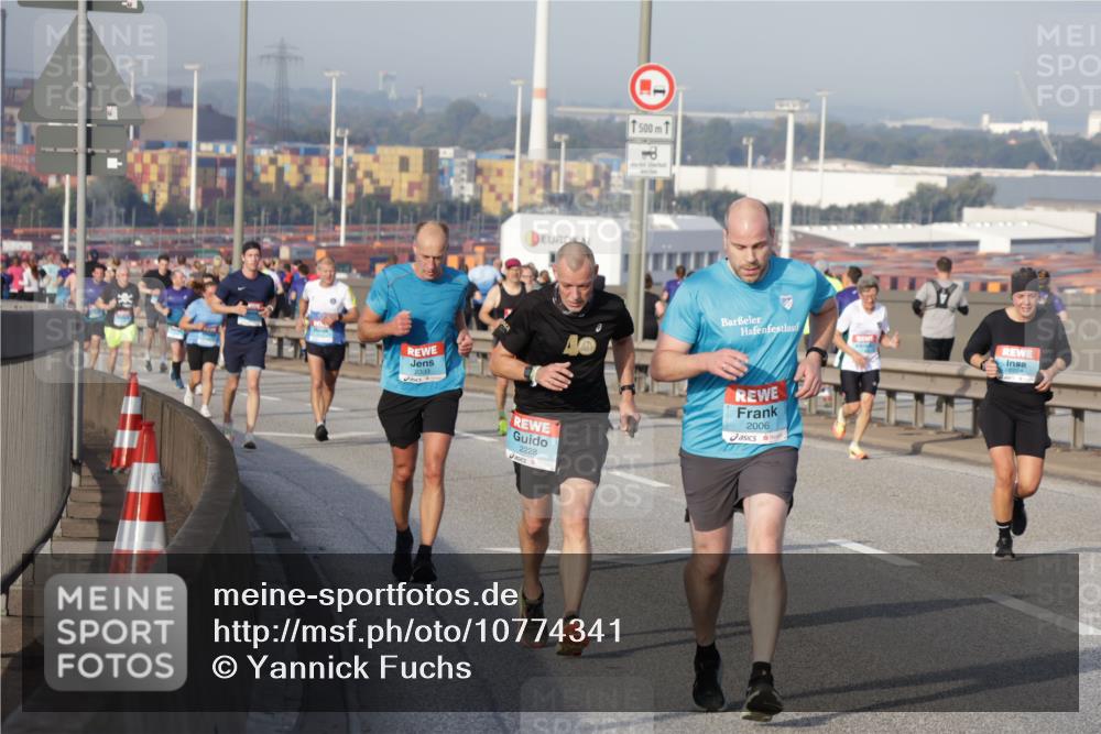 03.10.2026 - Köhlbrandbrückenlauf Yannick Fuchs http://msf.ph/oto/10774341 03.10.2026 09:38:50 Position 2 1500, 2228, 2006 meine-sportfotos.de