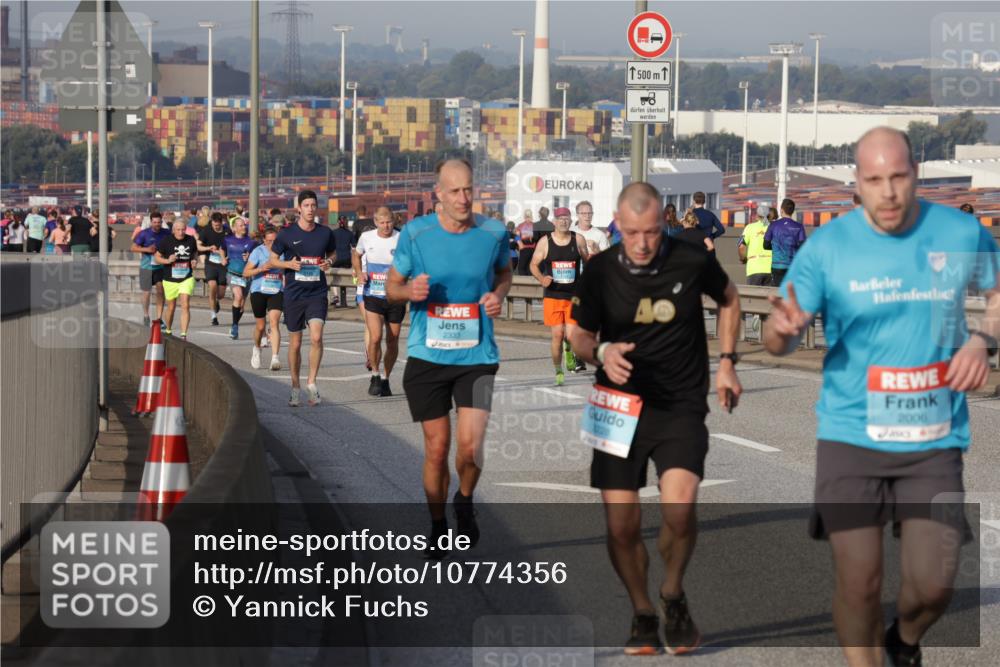 03.10.2026 - Köhlbrandbrückenlauf Yannick Fuchs http://msf.ph/oto/10774356 03.10.2026 09:38:52 Position 2 2333, 1500, 2006 meine-sportfotos.de