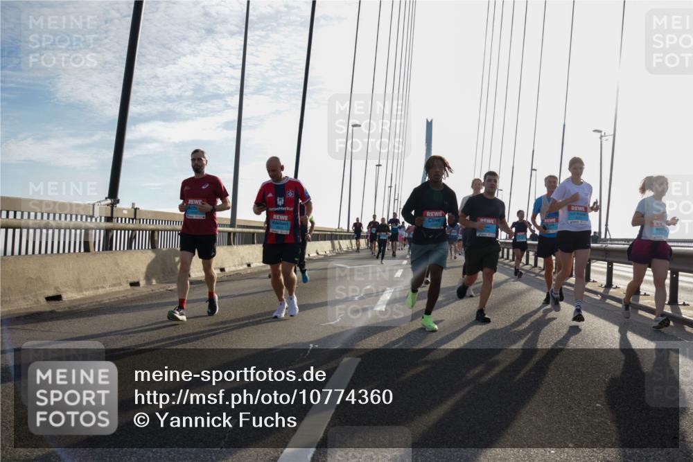 03.10.2026 - Köhlbrandbrückenlauf Yannick Fuchs http://msf.ph/oto/10774360 03.10.2026 09:33:26 Position 1  meine-sportfotos.de