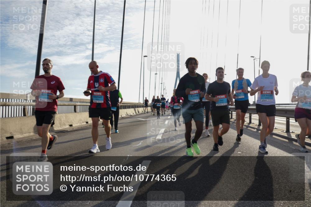 03.10.2026 - Köhlbrandbrückenlauf Yannick Fuchs http://msf.ph/oto/10774365 03.10.2026 09:33:27 Position 1  meine-sportfotos.de