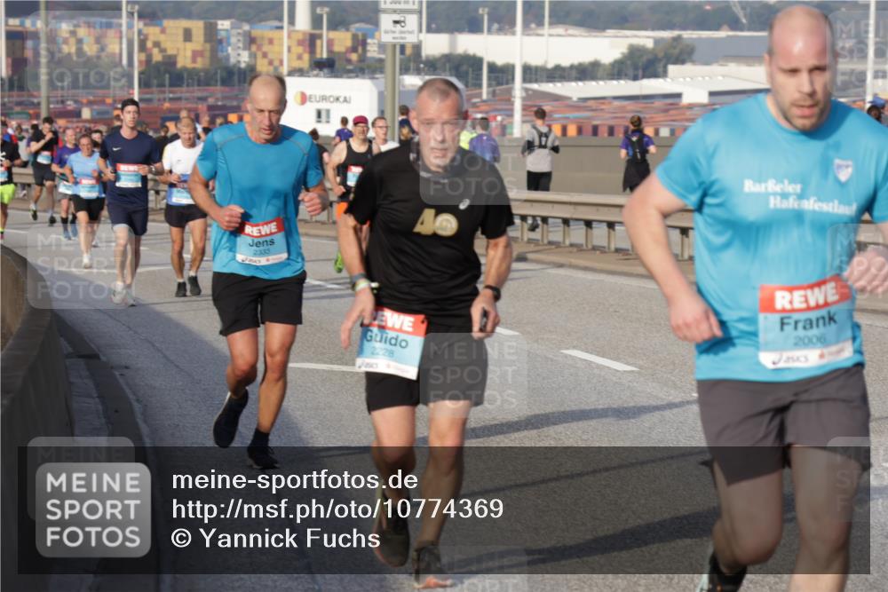 03.10.2026 - Köhlbrandbrückenlauf Yannick Fuchs http://msf.ph/oto/10774369 03.10.2026 09:38:53 Position 2 2333, 2228, 2006 meine-sportfotos.de