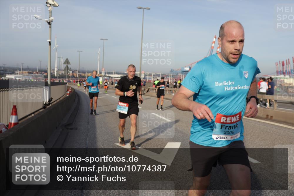 03.10.2026 - Köhlbrandbrückenlauf Yannick Fuchs http://msf.ph/oto/10774387 03.10.2026 09:38:55 Position 2 2006 meine-sportfotos.de