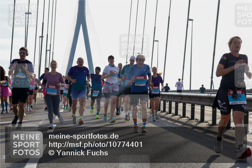 03.10.2026 - Köhlbrandbrückenlauf Yannick Fuchs http://msf.ph/oto/10774401 03.10.2026 09:33:31 Position 1 1887, 1888, 1417, 1235 meine-sportfotos.de