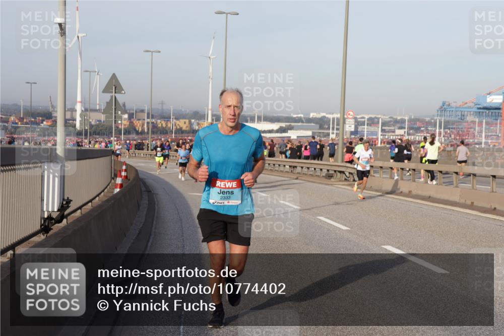 03.10.2026 - Köhlbrandbrückenlauf Yannick Fuchs http://msf.ph/oto/10774402 03.10.2026 09:38:57 Position 2 2333 meine-sportfotos.de