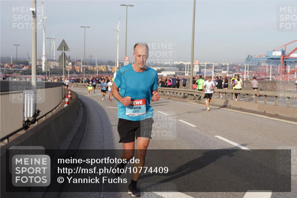 03.10.2026 - Köhlbrandbrückenlauf Yannick Fuchs http://msf.ph/oto/10774409 03.10.2026 09:38:58 Position 2 2333 meine-sportfotos.de