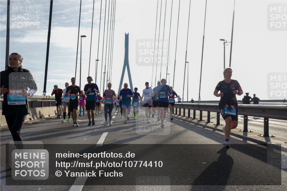 03.10.2026 - Köhlbrandbrückenlauf Yannick Fuchs http://msf.ph/oto/10774410 03.10.2026 09:33:31 Position 1 3819 meine-sportfotos.de