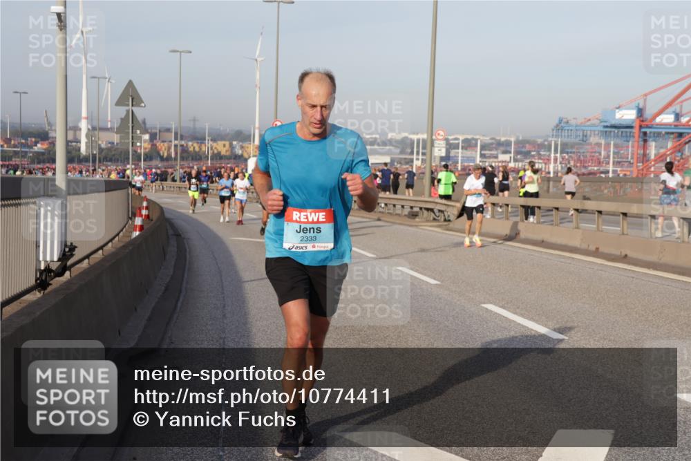 03.10.2026 - Köhlbrandbrückenlauf Yannick Fuchs http://msf.ph/oto/10774411 03.10.2026 09:38:58 Position 2 2333 meine-sportfotos.de