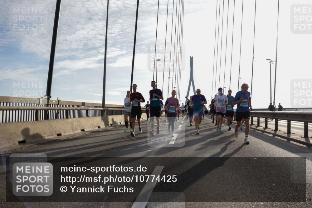 03.10.2026 - Köhlbrandbrückenlauf Yannick Fuchs http://msf.ph/oto/10774425 03.10.2026 09:33:32 Position 1  meine-sportfotos.de