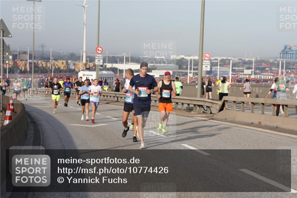 03.10.2026 - Köhlbrandbrückenlauf Yannick Fuchs http://msf.ph/oto/10774426 03.10.2026 09:39:01 Position 2 1500, 1, 1500, 1 meine-sportfotos.de