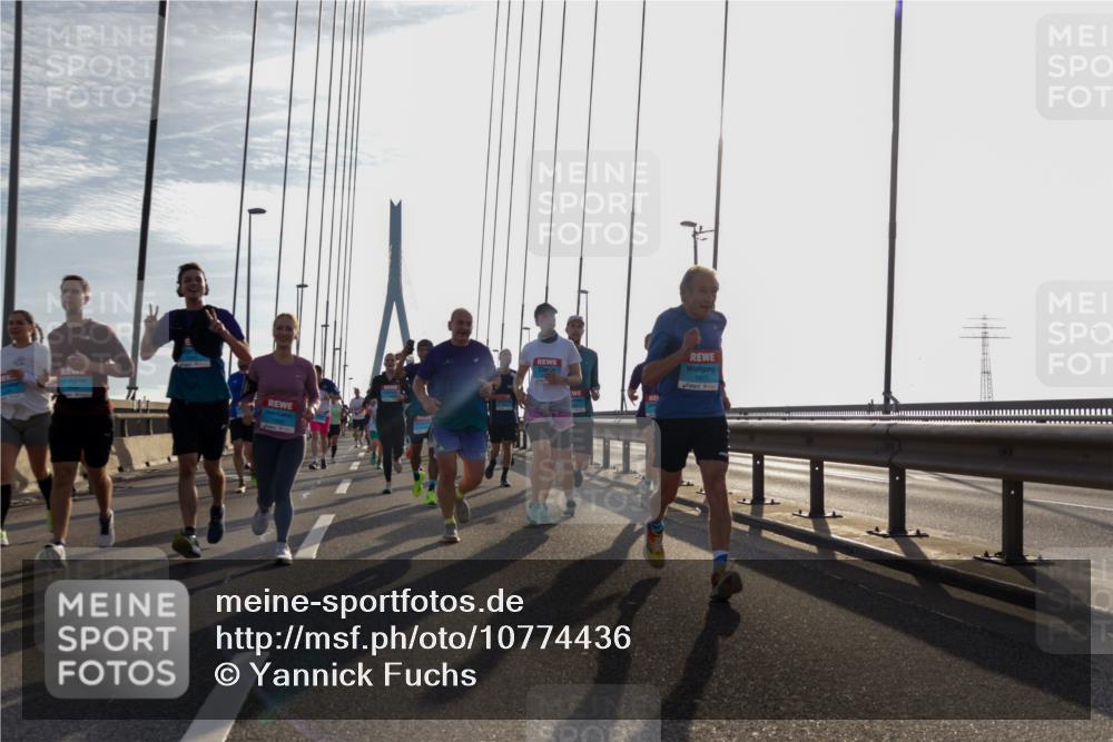03.10.2026 - Köhlbrandbrückenlauf Yannick Fuchs http://msf.ph/oto/10774436 03.10.2026 09:33:33 Position 1 1417 meine-sportfotos.de