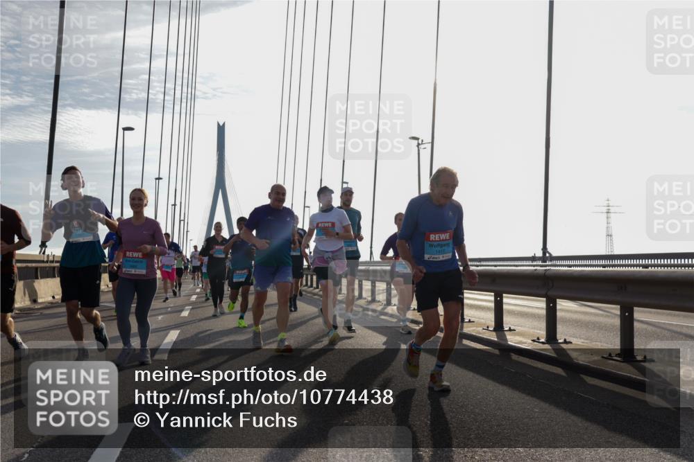 03.10.2026 - Köhlbrandbrückenlauf Yannick Fuchs http://msf.ph/oto/10774438 03.10.2026 09:33:33 Position 1 1417 meine-sportfotos.de