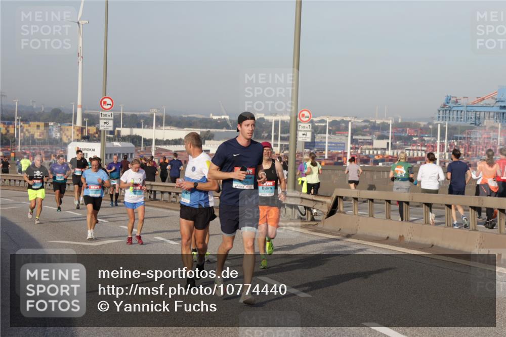 03.10.2026 - Köhlbrandbrückenlauf Yannick Fuchs http://msf.ph/oto/10774440 03.10.2026 09:39:02 Position 2 1500, 1152, 1, 500, 1 meine-sportfotos.de