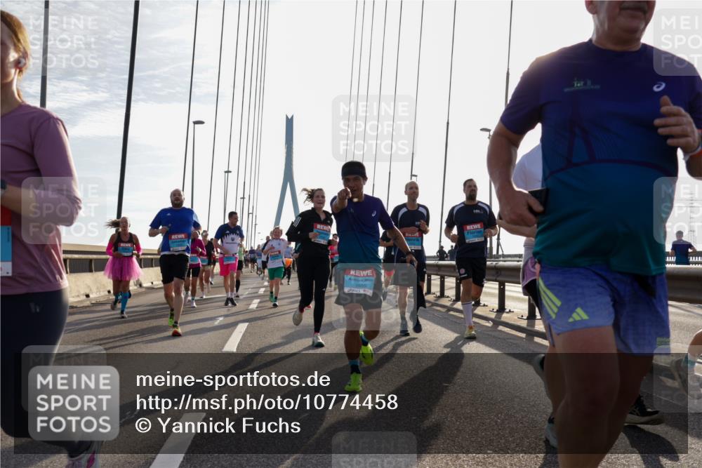 03.10.2026 - Köhlbrandbrückenlauf Yannick Fuchs http://msf.ph/oto/10774458 03.10.2026 09:33:35 Position 1 3555, 11 meine-sportfotos.de