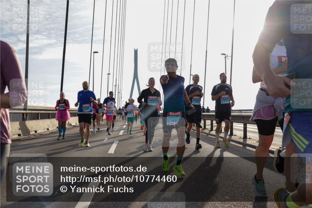 03.10.2026 - Köhlbrandbrückenlauf Yannick Fuchs http://msf.ph/oto/10774460 03.10.2026 09:33:35 Position 1 3555 meine-sportfotos.de
