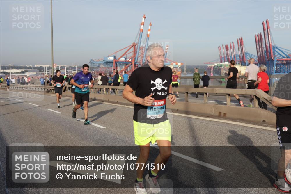 03.10.2026 - Köhlbrandbrückenlauf Yannick Fuchs http://msf.ph/oto/10774510 03.10.2026 09:39:14 Position 2 2055 meine-sportfotos.de