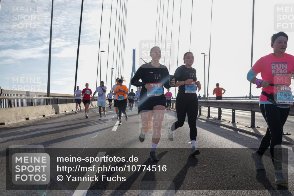 03.10.2026 - Köhlbrandbrückenlauf Yannick Fuchs http://msf.ph/oto/10774516 03.10.2026 09:33:41 Position 1 1906, 1905, 1986 meine-sportfotos.de