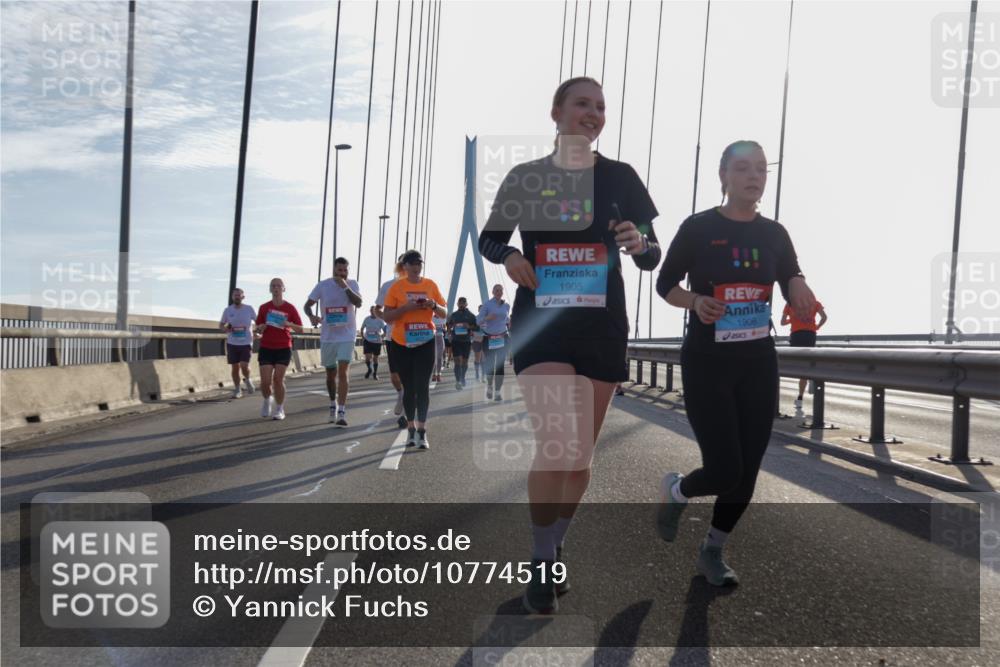03.10.2026 - Köhlbrandbrückenlauf Yannick Fuchs http://msf.ph/oto/10774519 03.10.2026 09:33:41 Position 1 1905, 1906 meine-sportfotos.de