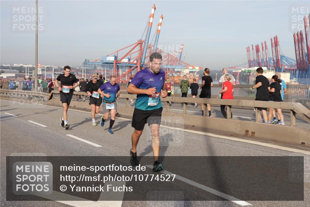 03.10.2026 - Köhlbrandbrückenlauf Yannick Fuchs http://msf.ph/oto/10774527 03.10.2026 09:39:15 Position 2 2715 meine-sportfotos.de
