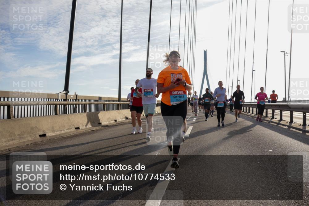 03.10.2026 - Köhlbrandbrückenlauf Yannick Fuchs http://msf.ph/oto/10774533 03.10.2026 09:33:42 Position 1 7, 1577 meine-sportfotos.de