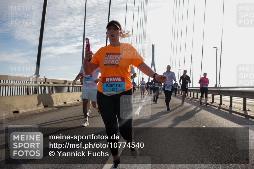 03.10.2026 - Köhlbrandbrückenlauf Yannick Fuchs http://msf.ph/oto/10774540 03.10.2026 09:33:43 Position 1 3142, 1577 meine-sportfotos.de