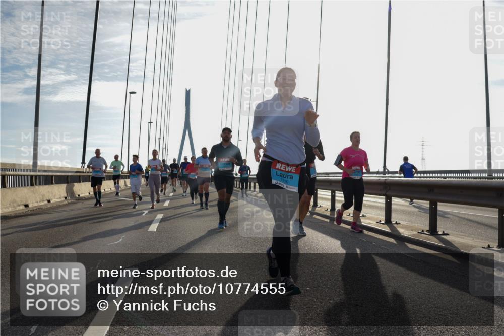 03.10.2026 - Köhlbrandbrückenlauf Yannick Fuchs http://msf.ph/oto/10774555 03.10.2026 09:33:44 Position 1 1710 meine-sportfotos.de