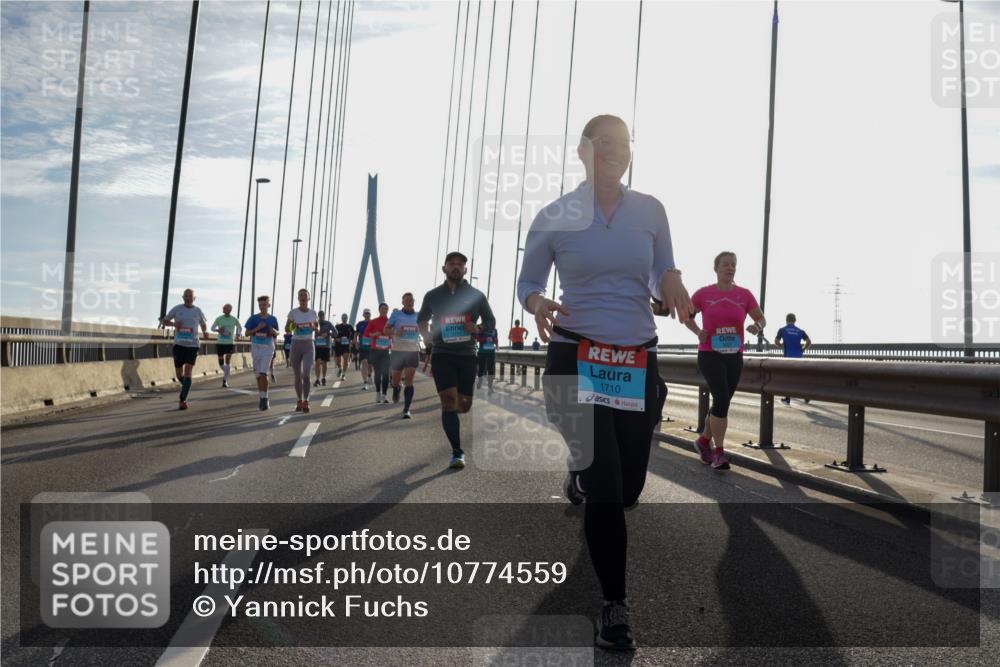 03.10.2026 - Köhlbrandbrückenlauf Yannick Fuchs http://msf.ph/oto/10774559 03.10.2026 09:33:44 Position 1 1710 meine-sportfotos.de
