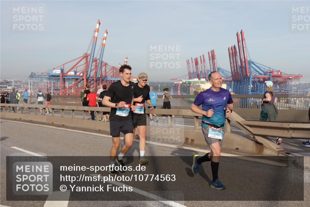 03.10.2026 - Köhlbrandbrückenlauf Yannick Fuchs http://msf.ph/oto/10774563 03.10.2026 09:39:18 Position 2 1608, 1300 meine-sportfotos.de