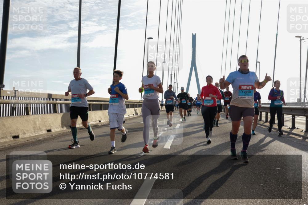 03.10.2026 - Köhlbrandbrückenlauf Yannick Fuchs http://msf.ph/oto/10774581 03.10.2026 09:33:46 Position 1 1271, 1272, 2910 meine-sportfotos.de