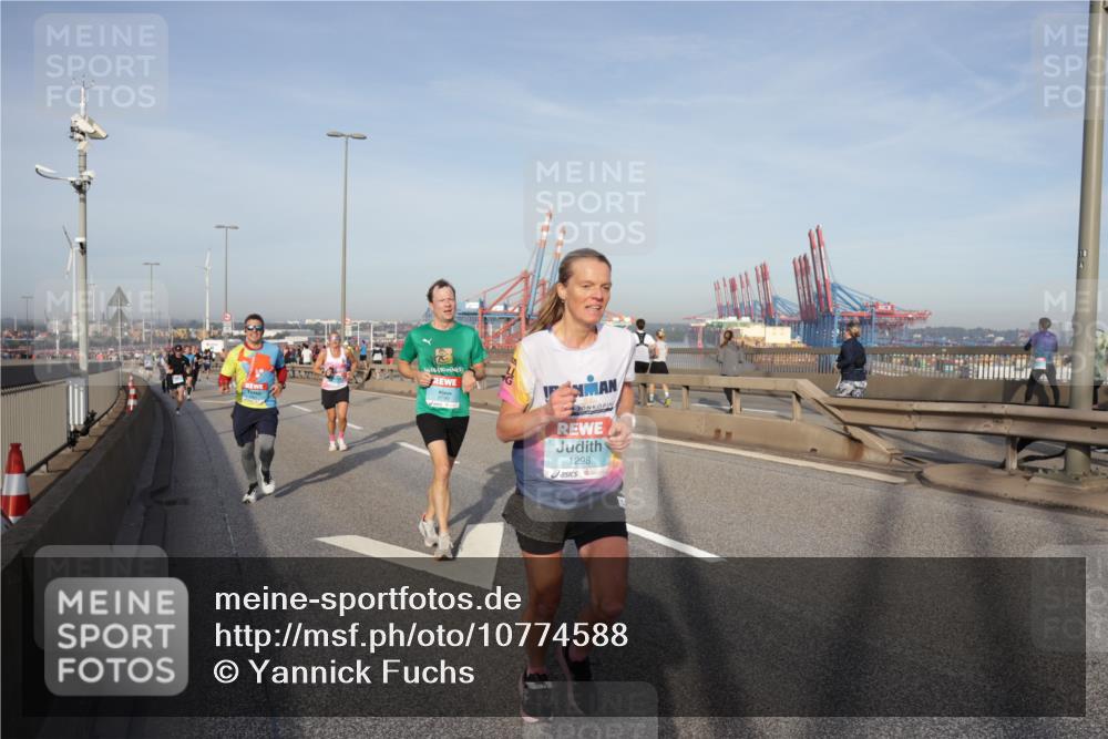 03.10.2026 - Köhlbrandbrückenlauf Yannick Fuchs http://msf.ph/oto/10774588 03.10.2026 09:39:21 Position 2 1298 meine-sportfotos.de