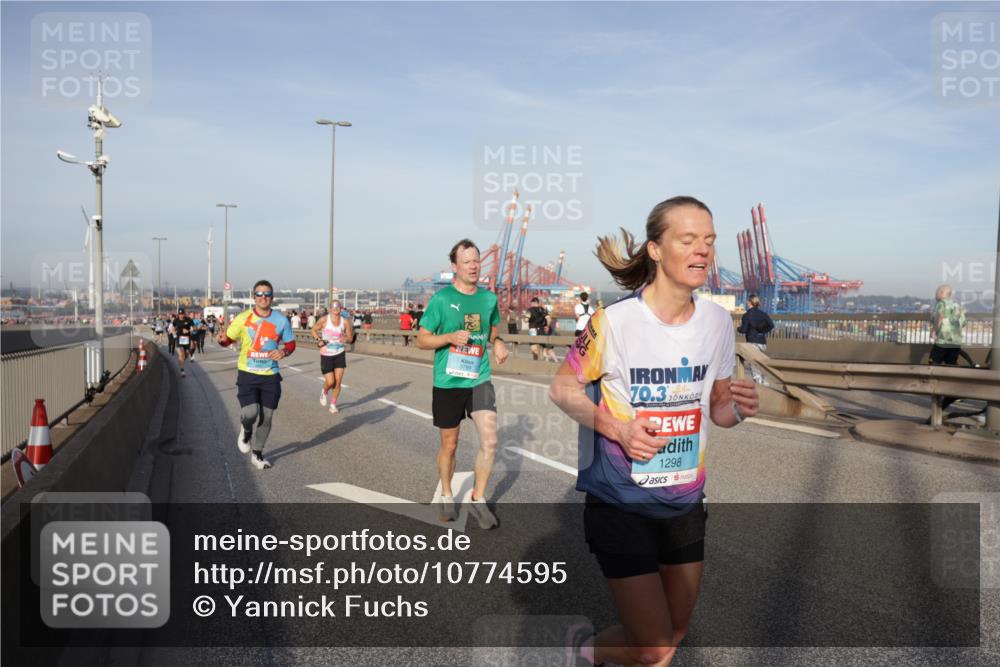 03.10.2026 - Köhlbrandbrückenlauf Yannick Fuchs http://msf.ph/oto/10774595 03.10.2026 09:39:22 Position 2 70, 310, 1298 meine-sportfotos.de