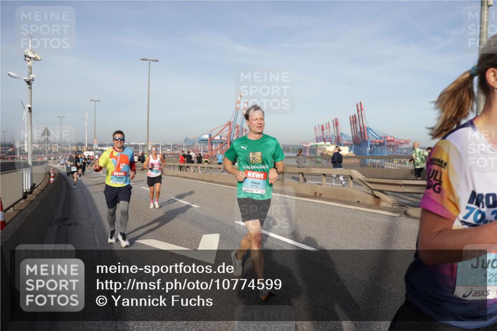 03.10.2026 - Köhlbrandbrückenlauf Yannick Fuchs http://msf.ph/oto/10774599 03.10.2026 09:39:22 Position 2 3799, 70, 129 meine-sportfotos.de