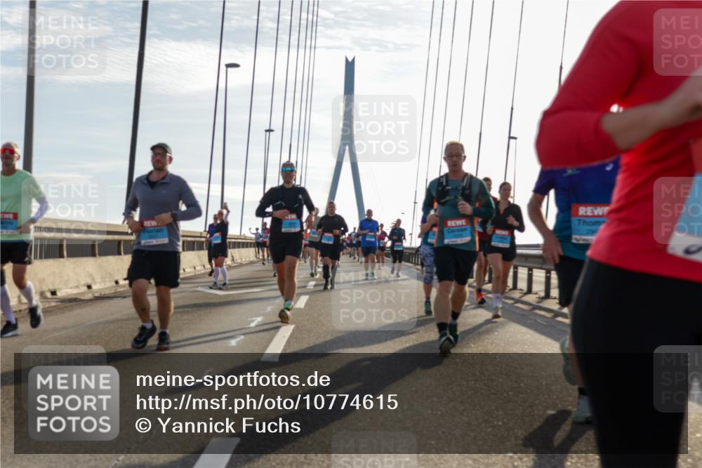 03.10.2026 - Köhlbrandbrückenlauf Yannick Fuchs http://msf.ph/oto/10774615 03.10.2026 09:33:49 Position 1  meine-sportfotos.de