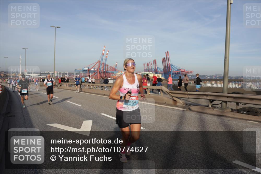03.10.2026 - Köhlbrandbrückenlauf Yannick Fuchs http://msf.ph/oto/10774627 03.10.2026 09:39:25 Position 2 1, 1179, 381 meine-sportfotos.de