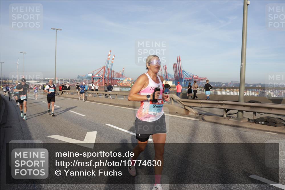 03.10.2026 - Köhlbrandbrückenlauf Yannick Fuchs http://msf.ph/oto/10774630 03.10.2026 09:39:25 Position 2 1179, 381 meine-sportfotos.de