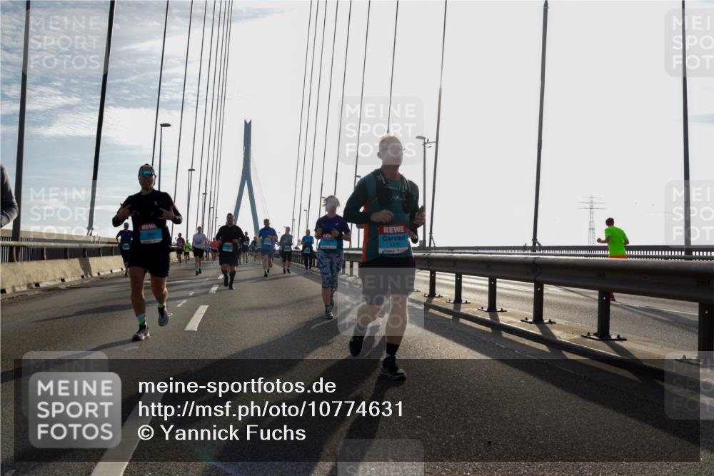 03.10.2026 - Köhlbrandbrückenlauf Yannick Fuchs http://msf.ph/oto/10774631 03.10.2026 09:33:50 Position 1 1576 meine-sportfotos.de