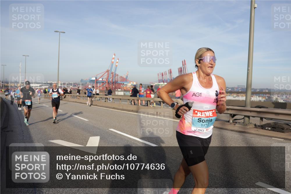 03.10.2026 - Köhlbrandbrückenlauf Yannick Fuchs http://msf.ph/oto/10774636 03.10.2026 09:39:25 Position 2 1, 1179 meine-sportfotos.de