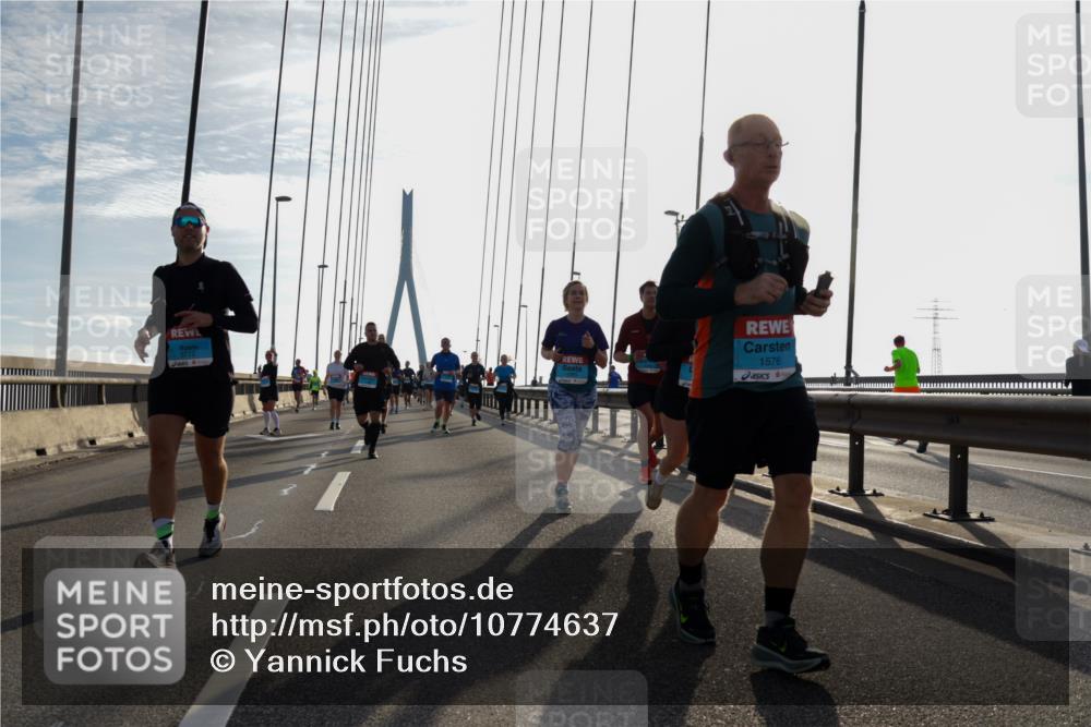 03.10.2026 - Köhlbrandbrückenlauf Yannick Fuchs http://msf.ph/oto/10774637 03.10.2026 09:33:50 Position 1 3772, 1576 meine-sportfotos.de