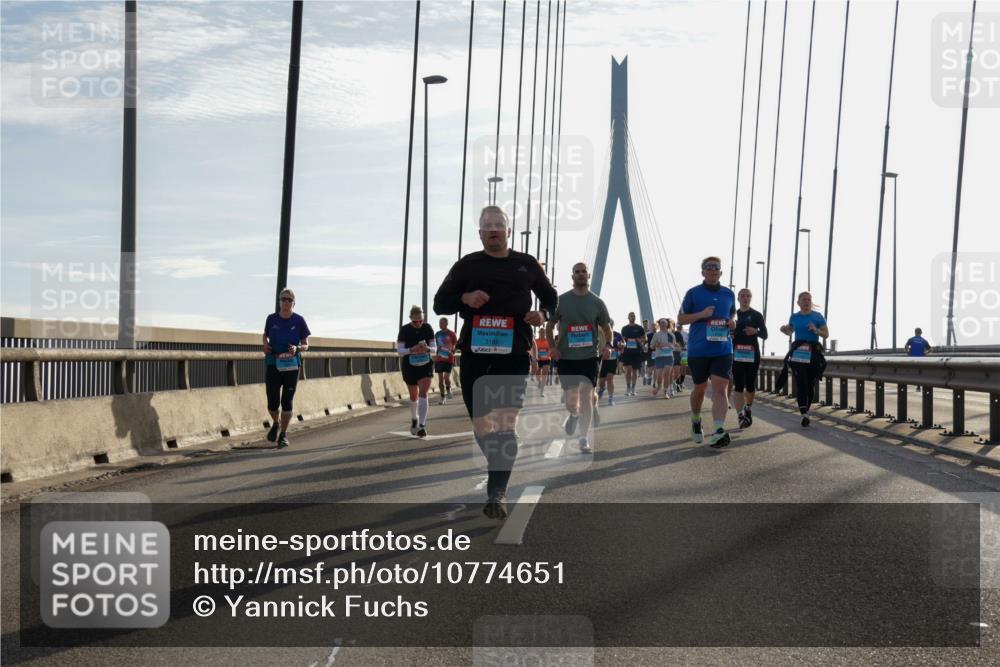 03.10.2026 - Köhlbrandbrückenlauf Yannick Fuchs http://msf.ph/oto/10774651 03.10.2026 09:33:52 Position 1 3189 meine-sportfotos.de