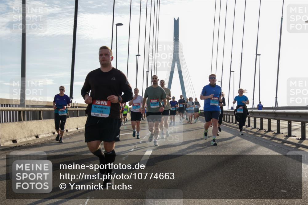 03.10.2026 - Köhlbrandbrückenlauf Yannick Fuchs http://msf.ph/oto/10774663 03.10.2026 09:33:52 Position 1 3189 meine-sportfotos.de