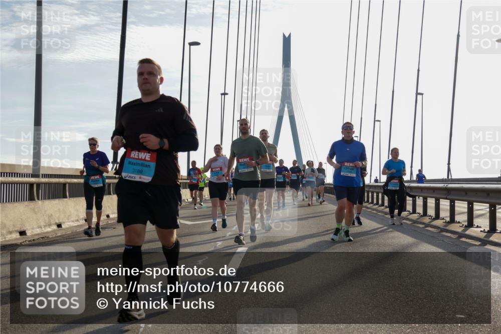 03.10.2026 - Köhlbrandbrückenlauf Yannick Fuchs http://msf.ph/oto/10774666 03.10.2026 09:33:53 Position 1 3189 meine-sportfotos.de