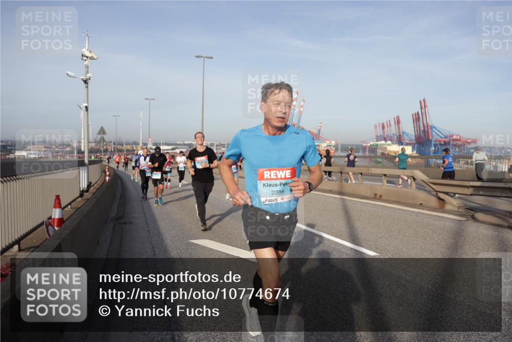 03.10.2026 - Köhlbrandbrückenlauf Yannick Fuchs http://msf.ph/oto/10774674 03.10.2026 09:39:31 Position 2 2386 meine-sportfotos.de