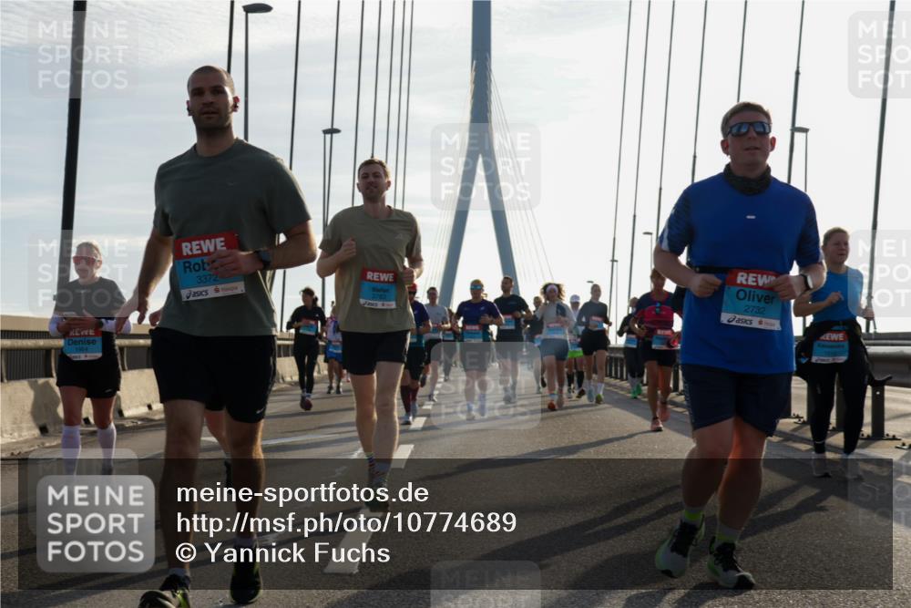 03.10.2026 - Köhlbrandbrückenlauf Yannick Fuchs http://msf.ph/oto/10774689 03.10.2026 09:33:54 Position 1 1964, 3372, 3783, 2732 meine-sportfotos.de