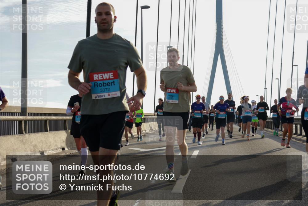 03.10.2026 - Köhlbrandbrückenlauf Yannick Fuchs http://msf.ph/oto/10774692 03.10.2026 09:33:54 Position 1 3372, 3783 meine-sportfotos.de