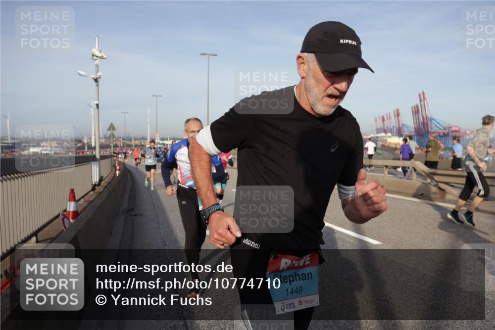 03.10.2026 - Köhlbrandbrückenlauf Yannick Fuchs http://msf.ph/oto/10774710 03.10.2026 09:39:35 Position 2 1449 meine-sportfotos.de