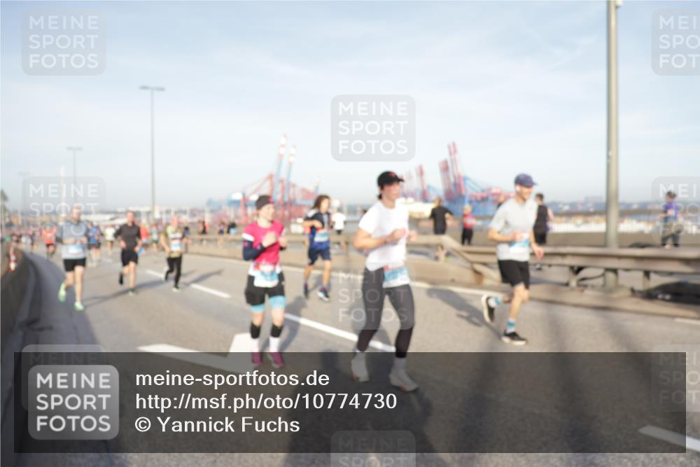 03.10.2026 - Köhlbrandbrückenlauf Yannick Fuchs http://msf.ph/oto/10774730 03.10.2026 09:39:36 Position 2  meine-sportfotos.de
