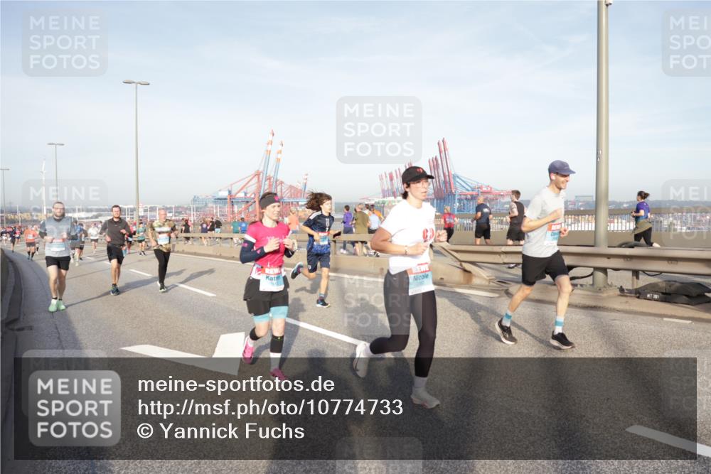 03.10.2026 - Köhlbrandbrückenlauf Yannick Fuchs http://msf.ph/oto/10774733 03.10.2026 09:39:36 Position 2 1812 meine-sportfotos.de