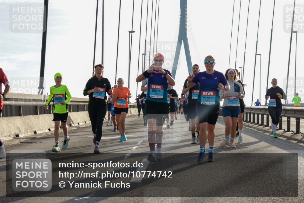 03.10.2026 - Köhlbrandbrückenlauf Yannick Fuchs http://msf.ph/oto/10774742 03.10.2026 09:33:58 Position 1 1790, 1243, 2323 meine-sportfotos.de