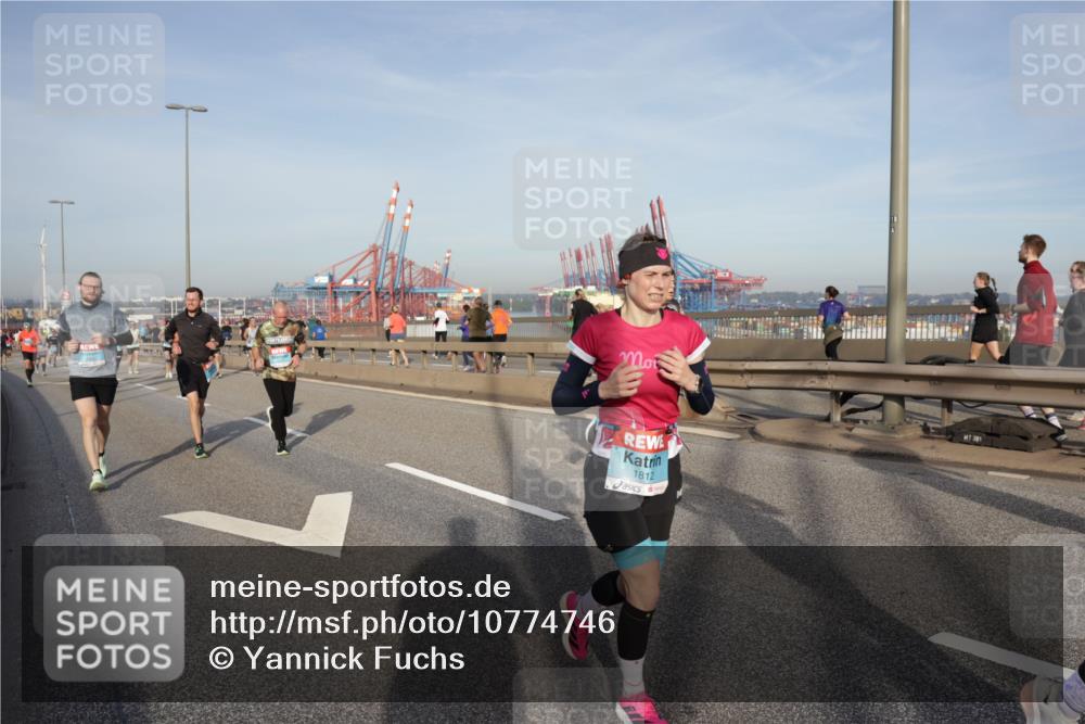 03.10.2026 - Köhlbrandbrückenlauf Yannick Fuchs http://msf.ph/oto/10774746 03.10.2026 09:39:37 Position 2 1812, 381 meine-sportfotos.de