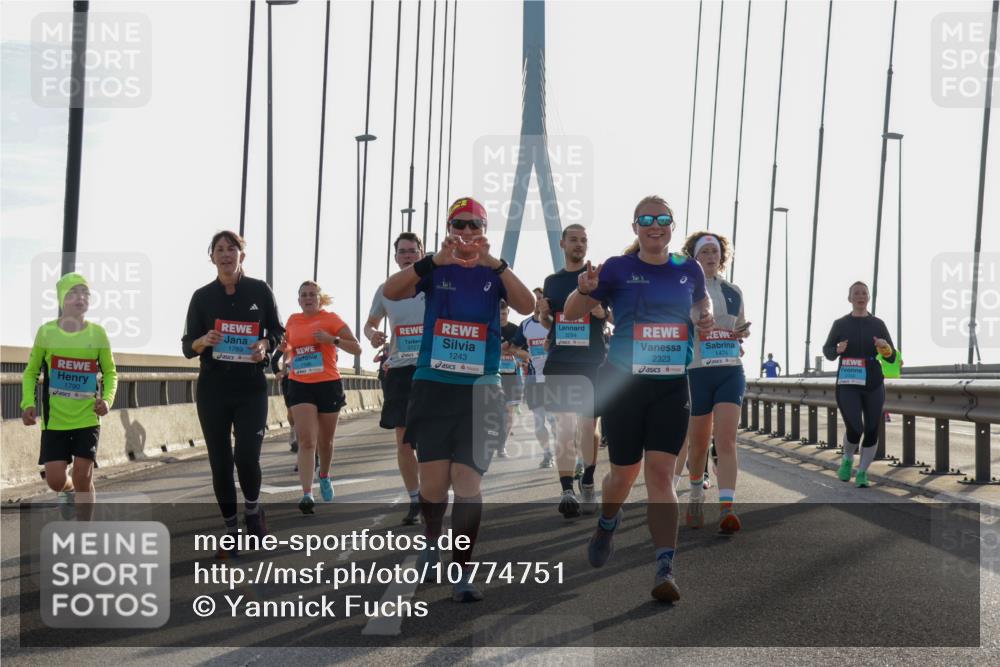 03.10.2026 - Köhlbrandbrückenlauf Yannick Fuchs http://msf.ph/oto/10774751 03.10.2026 09:33:59 Position 1 1790, 1789, 1243, 1474, 2323 meine-sportfotos.de